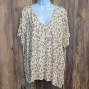 Old Navy Luxe Beige Leopard Print Tee XXL           -D106
